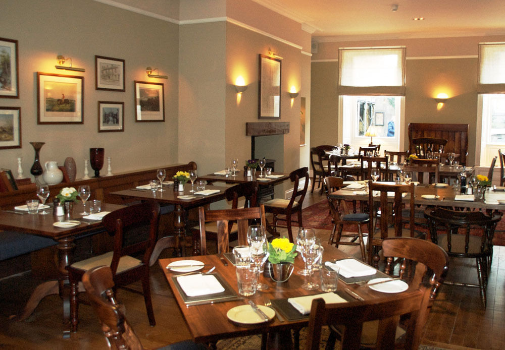Hotel The Golden Lion At Settle Exterior foto